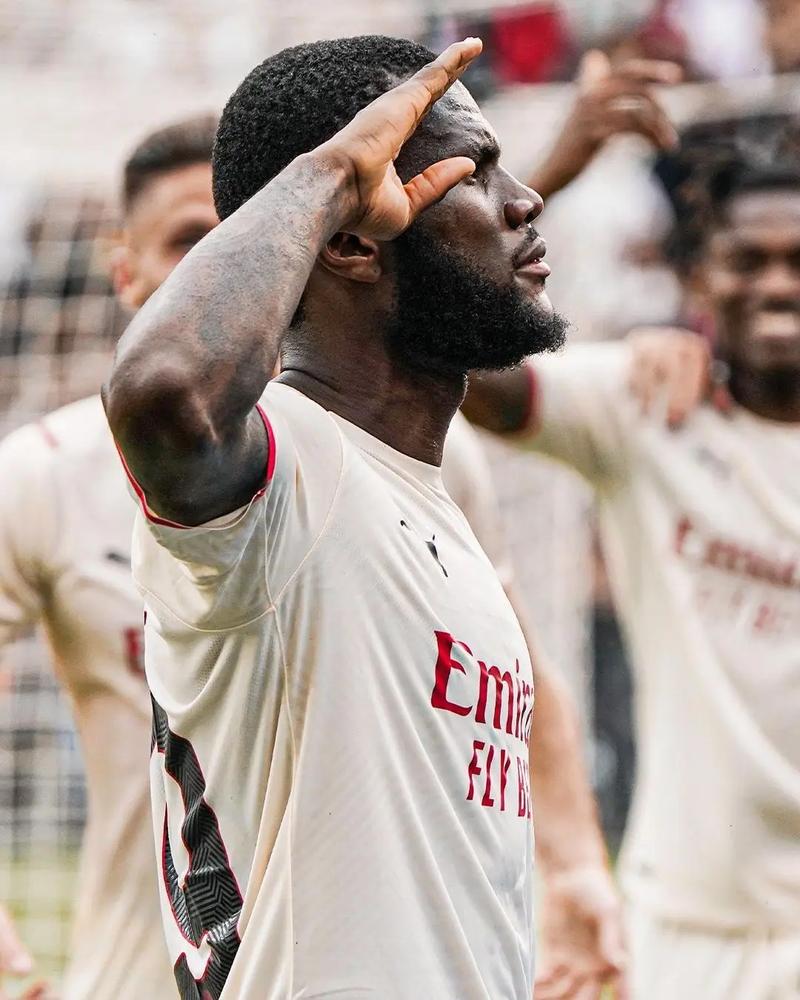 猛龙战胜开拓者终止两连败，成为本赛季第四支取得15个胜场球队