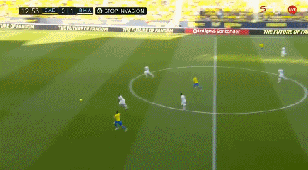 记者：多队关注赫塔16岁中场艾希霍恩，球员解约金1000-1200万（记者：多家球队有意赫塔16岁中场艾希霍恩，解约金约1000-1200万）