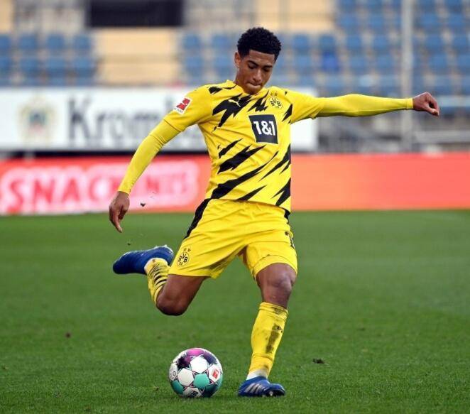 都体：弗拉霍维奇遭遇左腿拉伤，预计将缺阵至今年年底