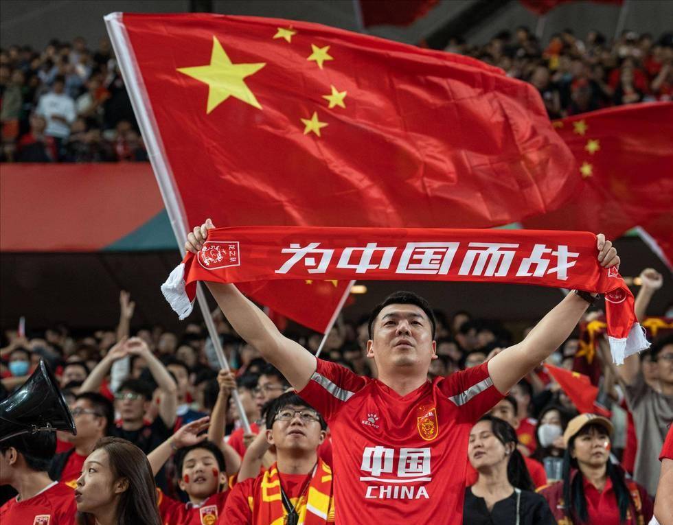 4场贡献3球3助，亚马尔当选西甲11月最佳球员（亚马尔4场斩获3球3助，加冕西甲11月最佳球员）