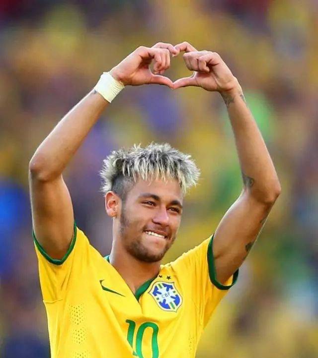 埃尔切老板：阿根廷队的到来纯属偶然，希望梅西能加盟我们（埃尔切老板称阿根廷队到访只是巧合，盼梅西加盟）