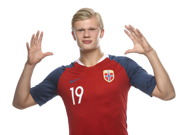 队报评法国队的2025：杜埃最佳新人、姆巴佩MVP（队报盘点法国队2025：杜埃当选最佳新秀，姆巴佩荣膺MVP）