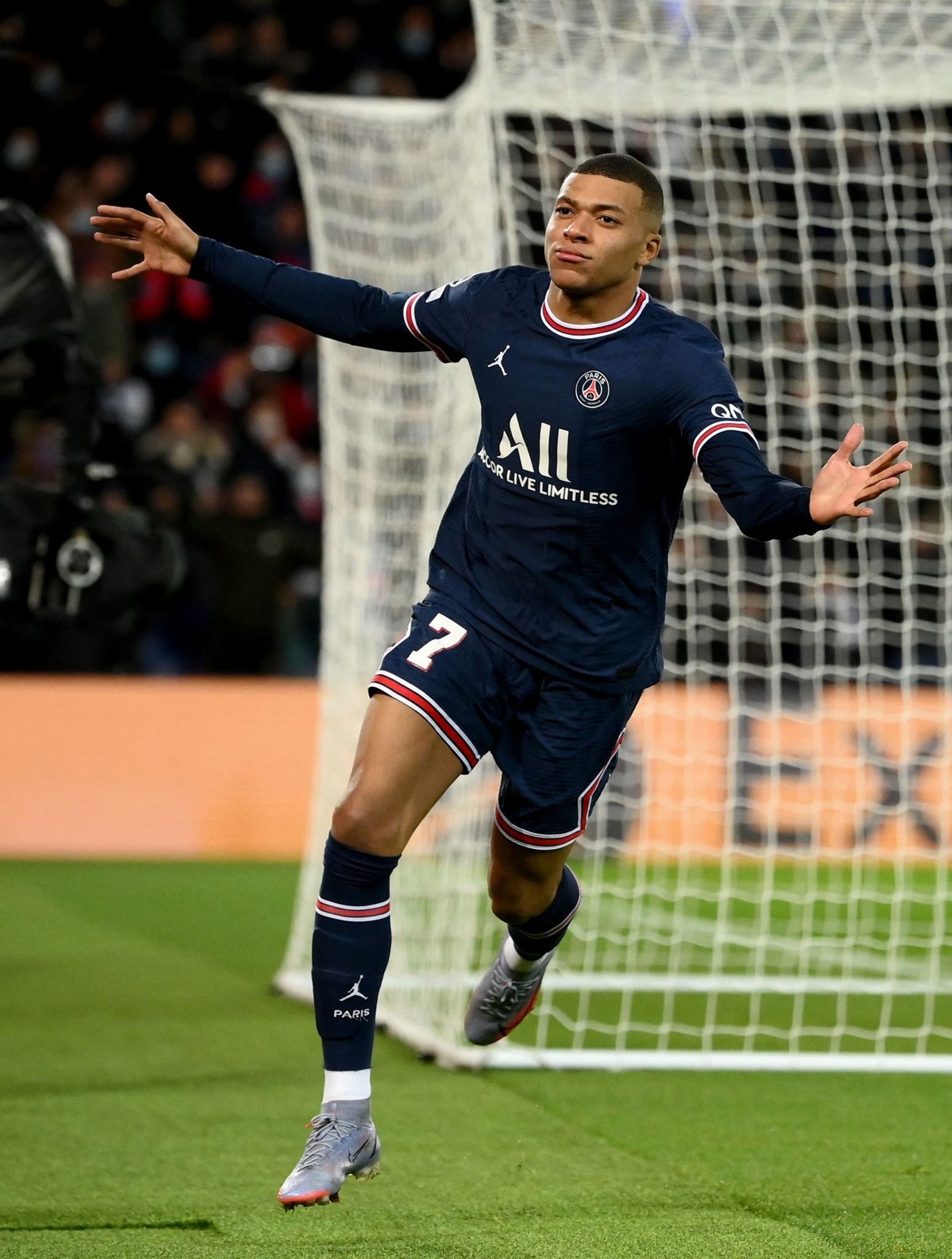 帕尔马vs乌迪内斯：库特罗内、马特奥-佩莱格里诺首发，扎尼奥洛、阿蒂尔-阿塔出战