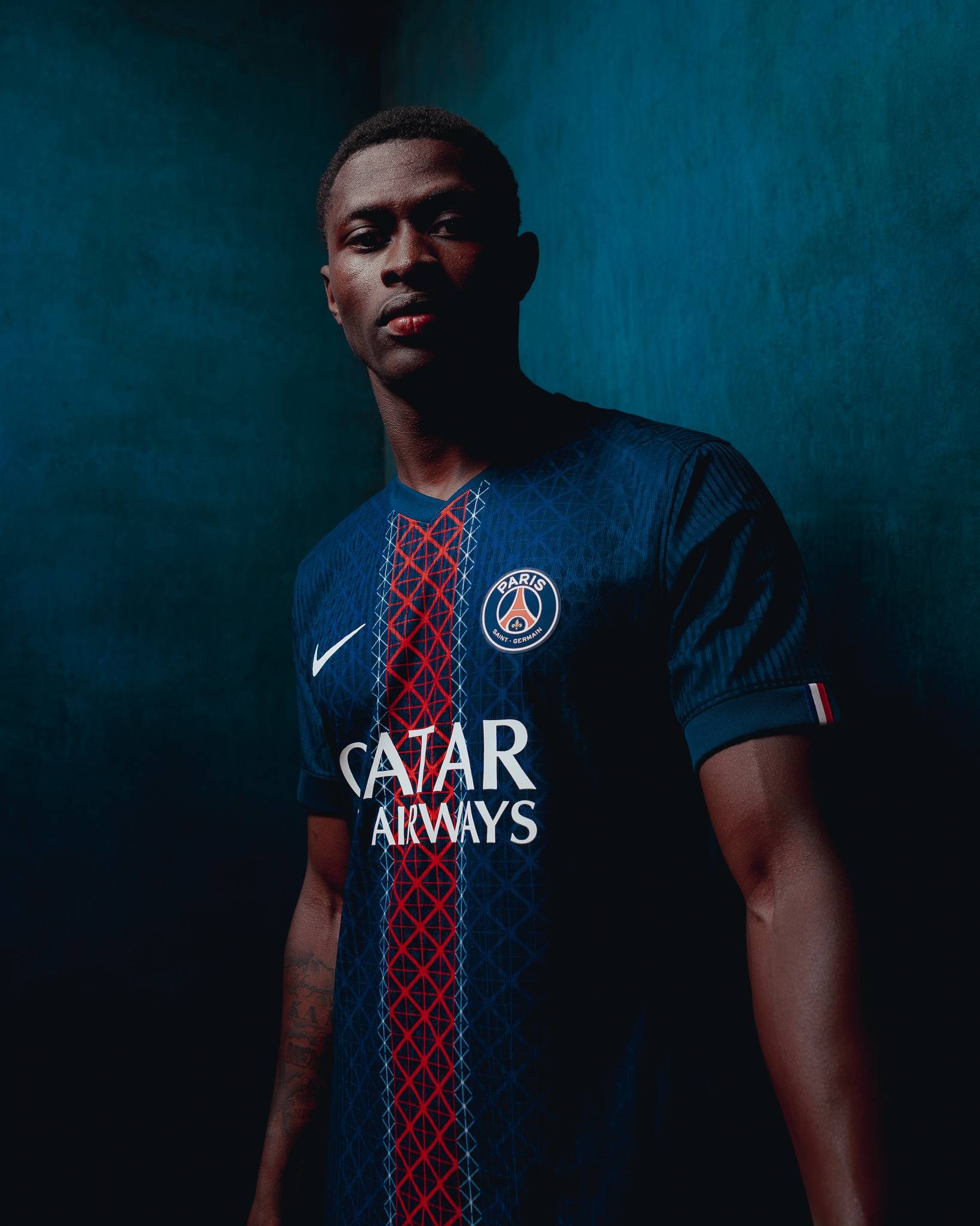 埃迪·豪：球队没有足够球员进行轮换，欧冠目标是晋级淘汰赛