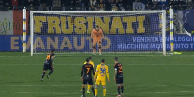 西蒙：库尔图瓦是世界最佳门将，他扑不出的球谁也扑不出来