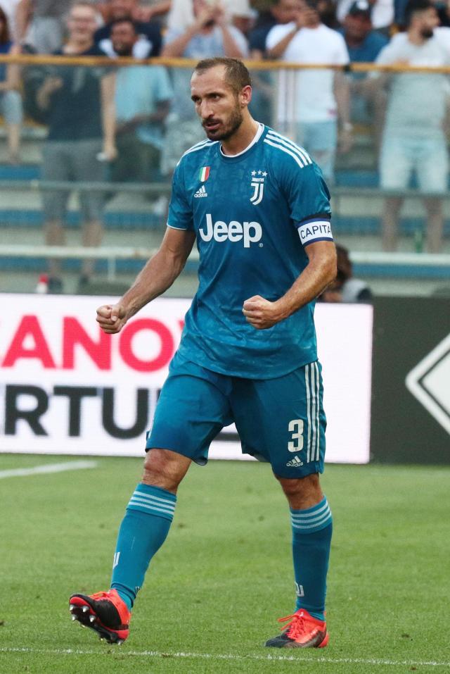 篮球湖人核心球员防守数据提升（湖人核心球员防守数据上扬）