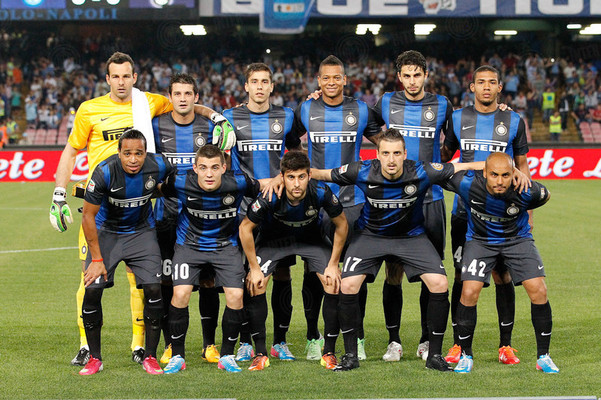 斯基拉：那不勒斯依然想租梅努，球员也想要获得更多出场机会（斯基拉：那不勒斯仍寻求租借梅努，球员渴望增加出场时间）