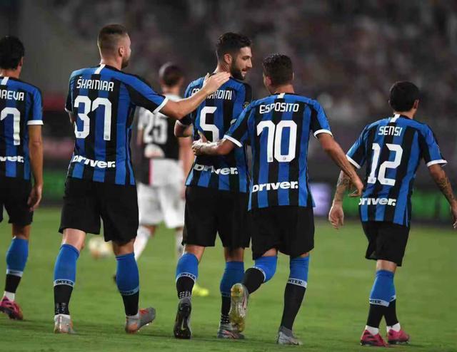 阿足协主席：我们在与斯卡洛尼的代表谈判，想续约到2030年（阿根廷足协主席：正与斯卡洛尼团队洽谈，目标续约至2030年）