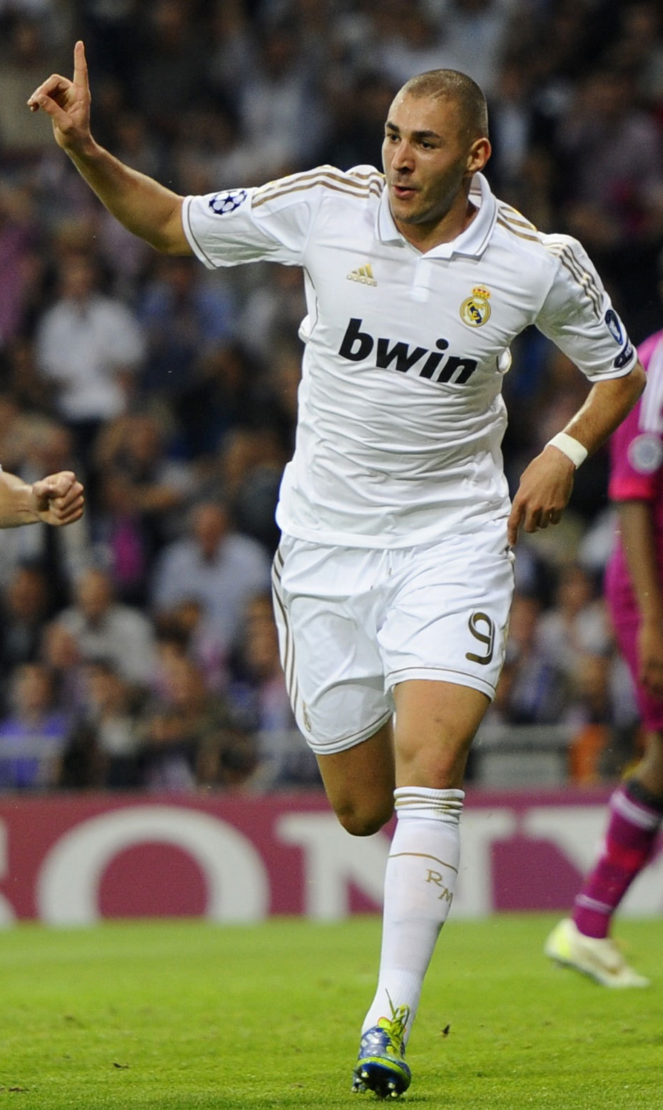 A22推出新欧超赛制：引入国家排名分配名额，保持三层级赛事（A22发布欧超新方案：按国家排名分配席位，延续三级联赛结构）