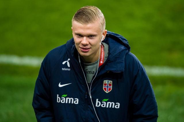 德转统计五大联赛最年长戴帽前10：莱万第8，C罗两度上榜（德转盘点五大联赛最年长上演帽子戏法TOP10：莱万第8，C罗两次上榜）