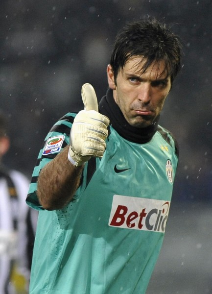 中国龙之队11周年球迷大会圆满举行 共赴山城之约（中国龙之队球迷11周年大会在山城圆满落幕）