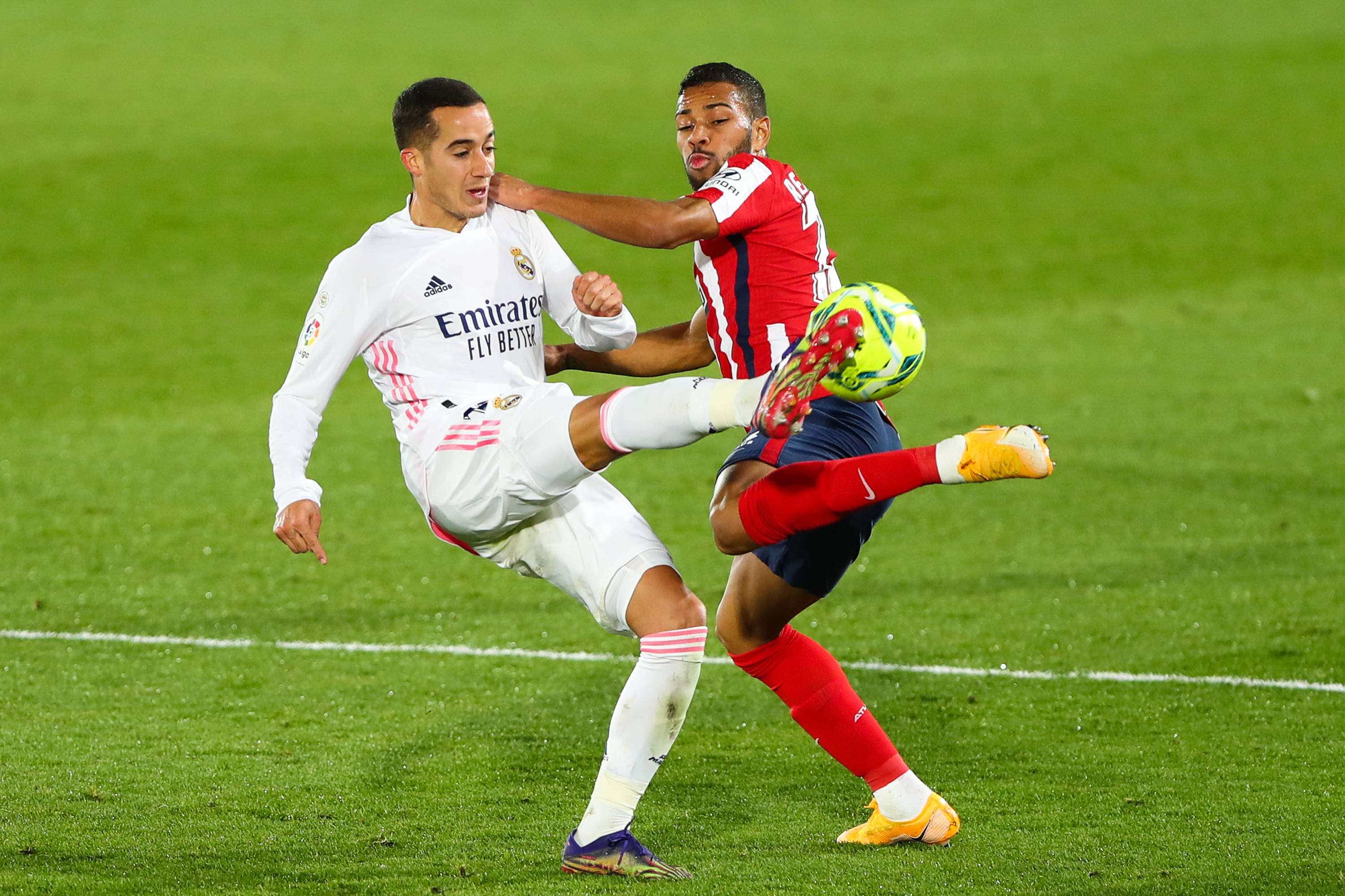 TA：随着主席选举临近，巴萨的长期引援议题根本无法提上议程（TA：主席选举将至，巴萨难以推进长期引援计划）