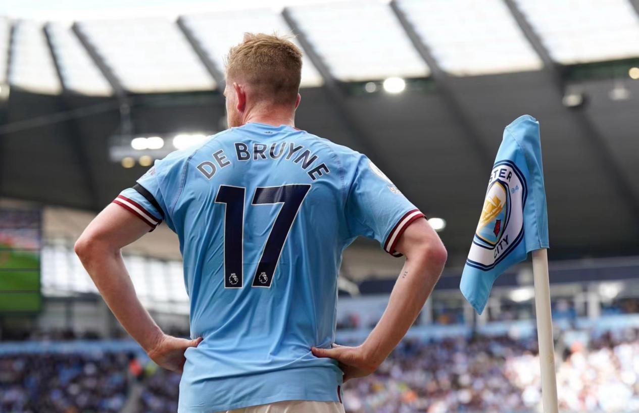 凯恩回应与巴萨传闻：我没和任何人接触，现在在拜仁很开心