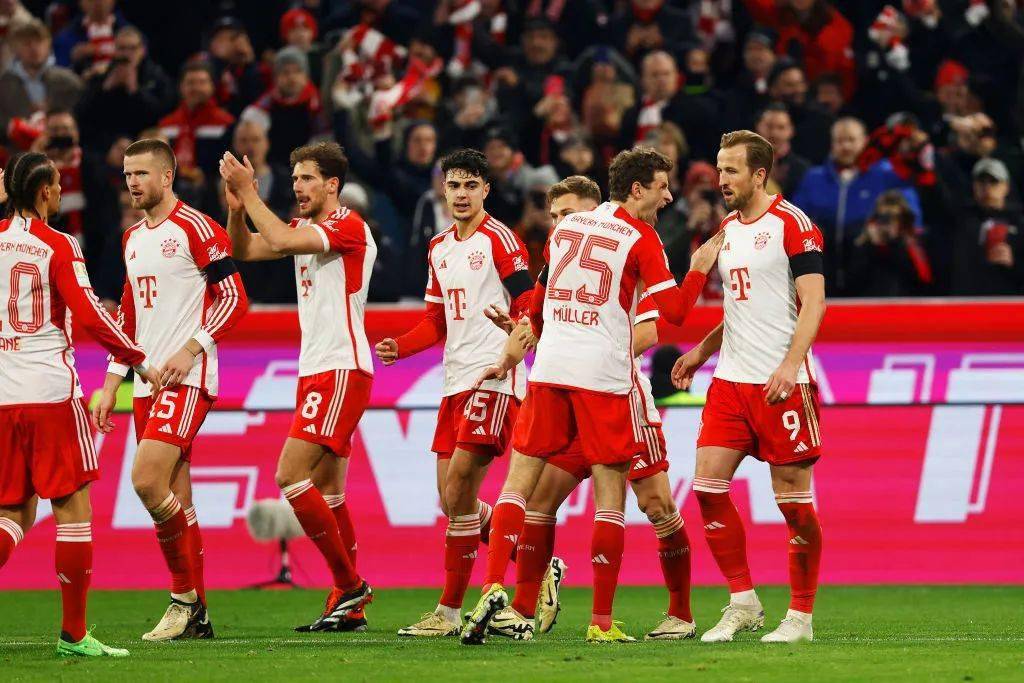 官方：皇家社会与达尼-迪亚斯续约，为近期完成的第七笔续约（官宣：皇家社会与达尼-迪亚斯完成续约，系近期第七笔）