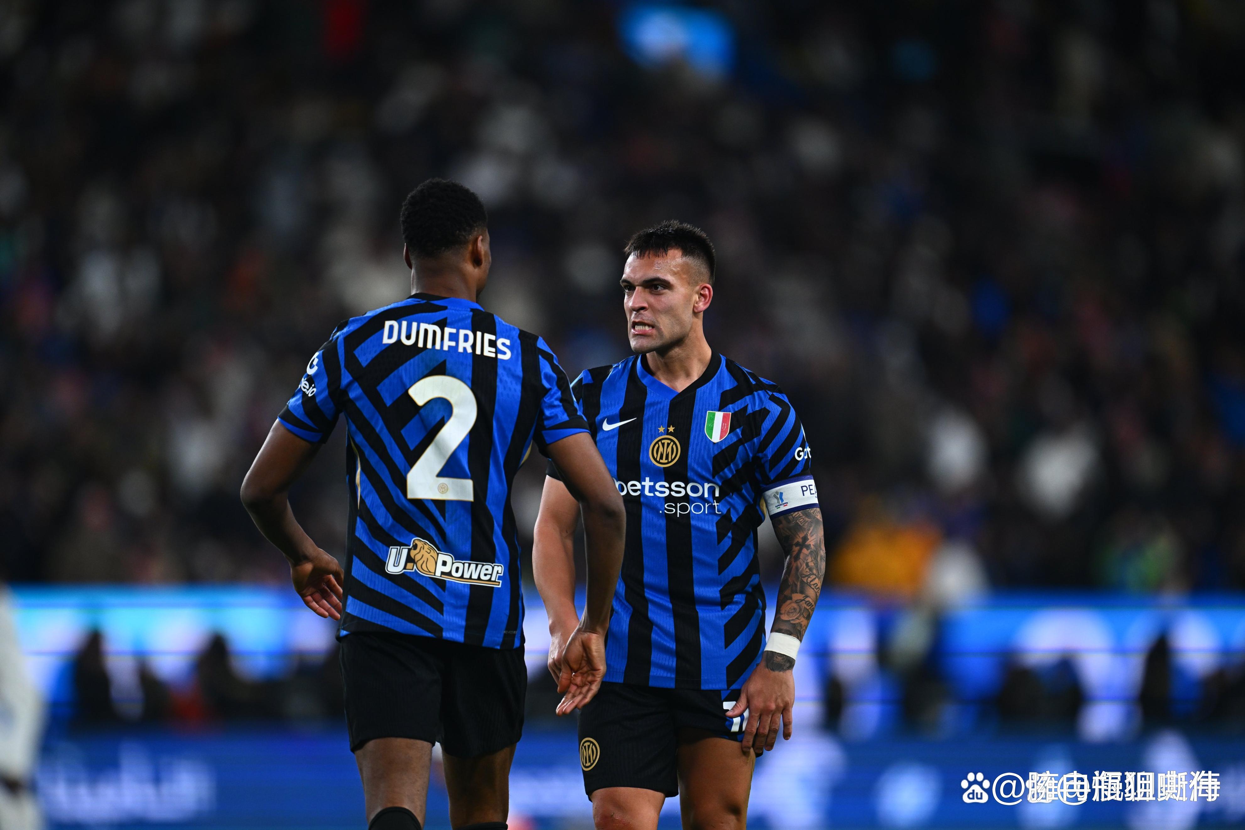 我懂用户晒视频：疑似泰山球迷看亚冠试图进入国安看台未果（视频曝光：疑似泰山球迷亚冠观赛欲入国安看台遭拒）