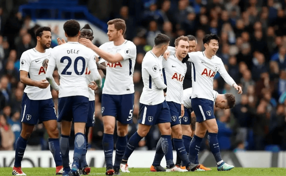 太强了！中国羽毛球又一天才横空出世，18岁少年连赢三位世界冠军（震撼！国羽再迎天才新星，18岁小将连胜三位世界冠军）