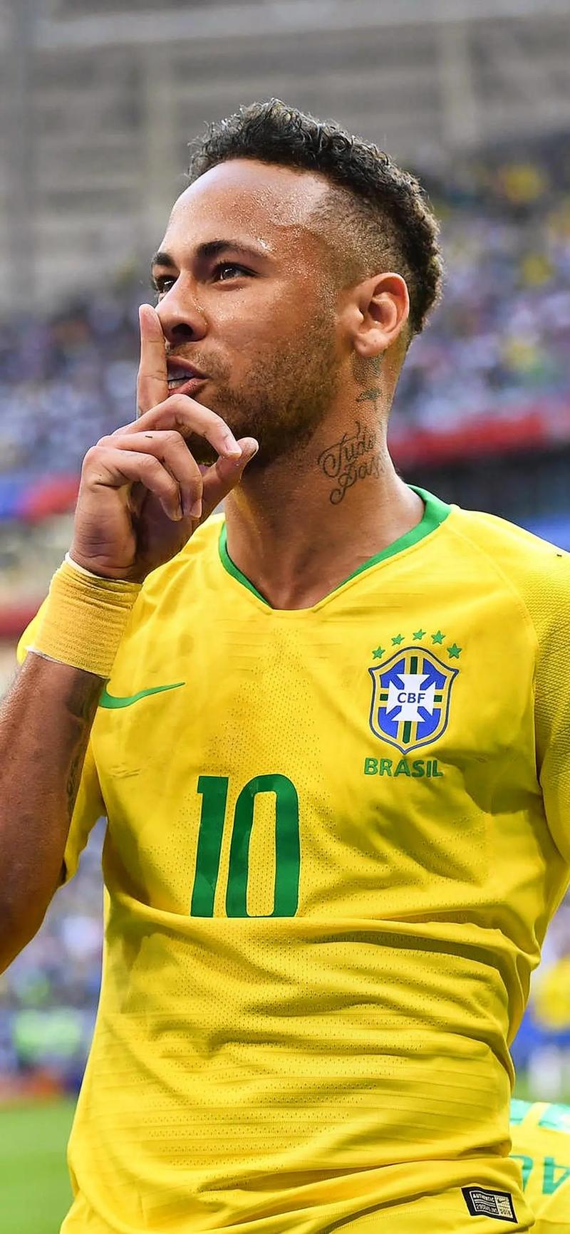 决战时刻致命失误！威金顿14中8得到23分5篮板10助攻（最后关头葬送良机！威金顿14投8中斩获23分5篮板10助攻）